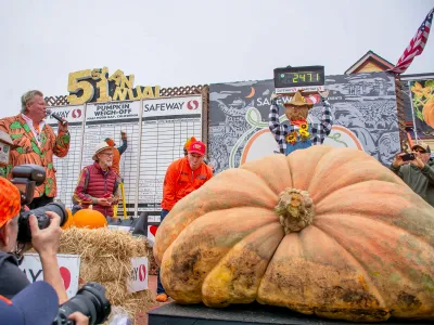 Travis Gienger nicknamed his pumpkin &quot;Rudy&quot; for the Notre Dame football player who inspired the movie&nbsp;Rudy.