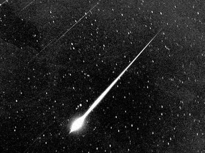 The Leonids sometimes produce fireballs, or unusually bright streaks of light that linger in the night sky.&nbsp;

